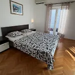Apartment Ana *