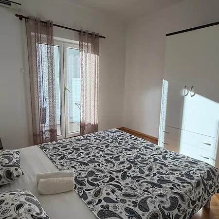 Διαμέρισμα Ana
