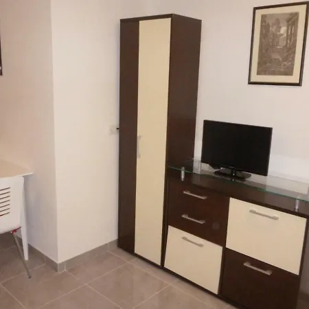 Ana Baska Voda