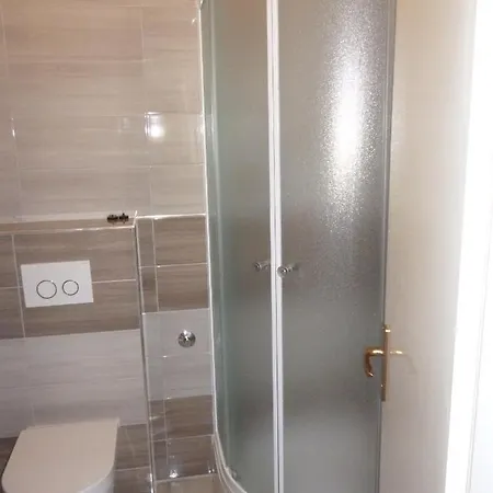Ana Apartment *
